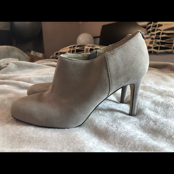 Michael Kors Booties - Picture 4 of 5